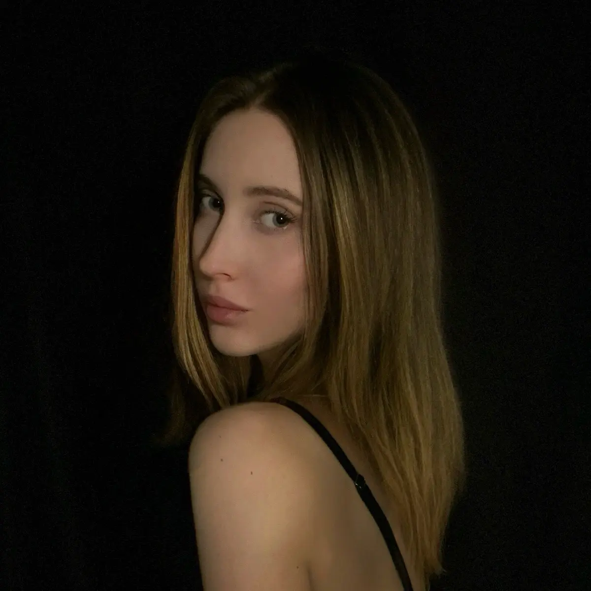 Lexi Di | Сетка — социальная сеть от hh.ru