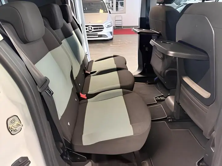 🚘Citroën Berlingo XL
Когда семье нужно ВСЁ и сразу
Давно хотел показать по-настоящему удачный вариант до 160 л.с | Сетка — социальная сеть от hh.ru