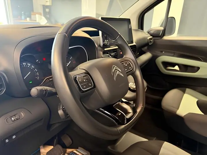 🚘Citroën Berlingo XL
Когда семье нужно ВСЁ и сразу
Давно хотел показать по-настоящему удачный вариант до 160 л.с | Сетка — социальная сеть от hh.ru