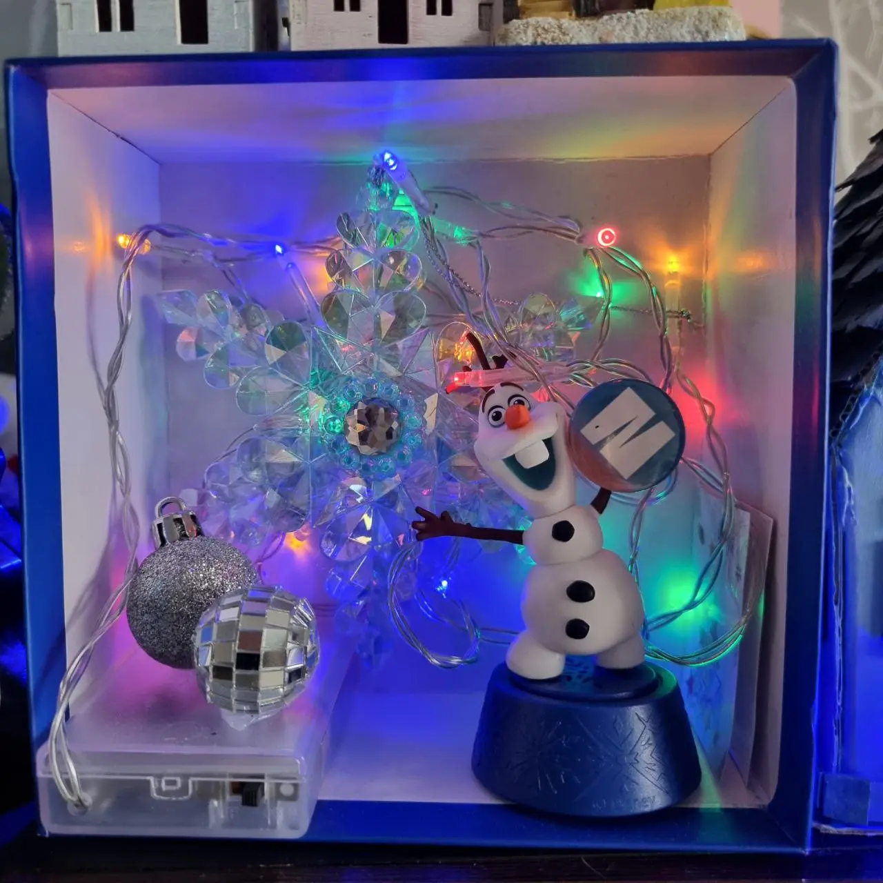🎄 Спасая декабрь: мой ритуал против усталости конца года ⭐️
Декабрь - конец года, силы на исходе. Поэтому я начинаю наряжать всё к Новому году заранее. В прошлом году 15 ноября, в этом - 30 ноября | Сетка — социальная сеть от hh.ru