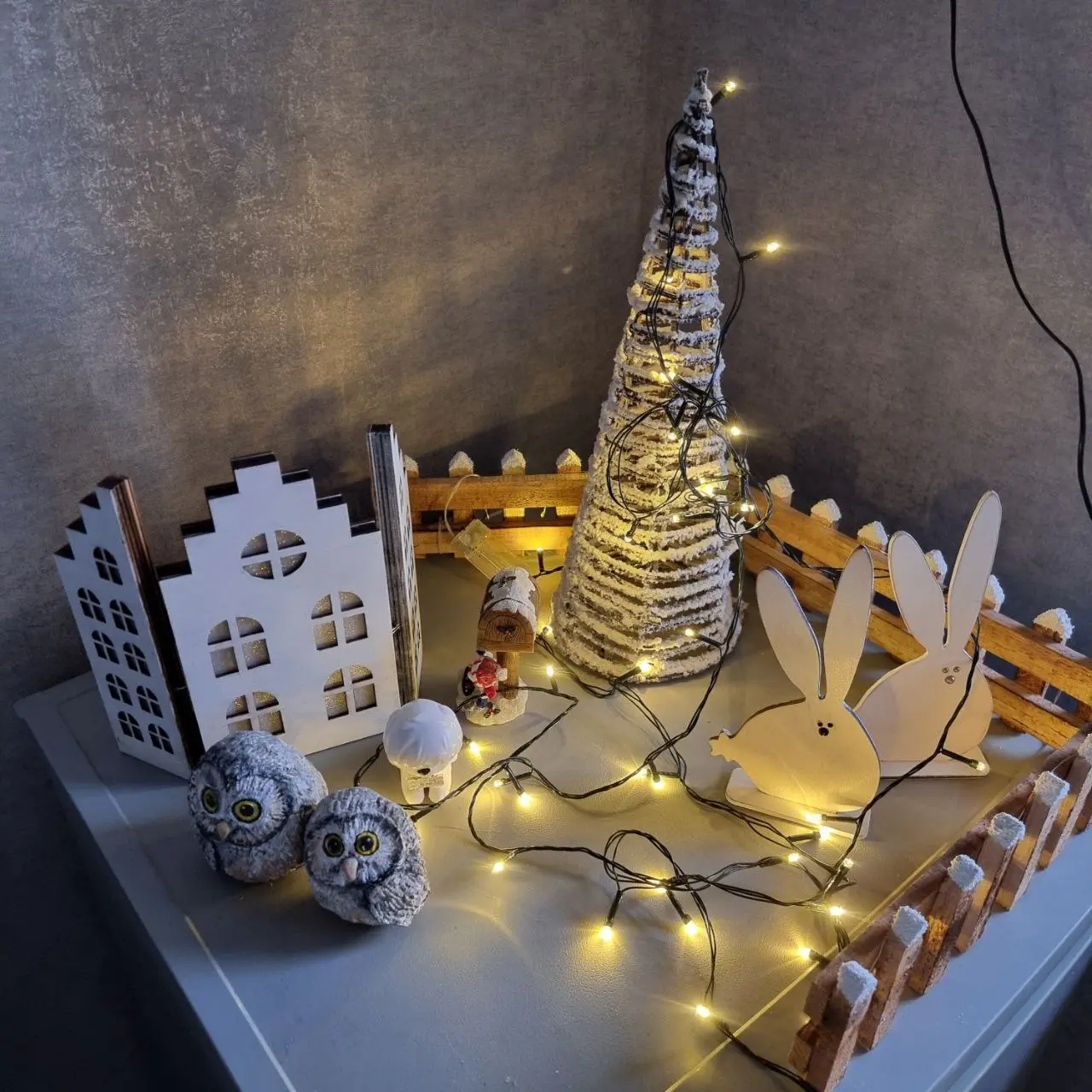 🎄 Спасая декабрь: мой ритуал против усталости конца года ⭐️
Декабрь - конец года, силы на исходе. Поэтому я начинаю наряжать всё к Новому году заранее. В прошлом году 15 ноября, в этом - 30 ноября | Сетка — социальная сеть от hh.ru
