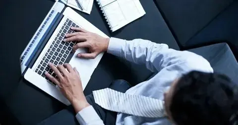 ⏺ В ноябре 2025 года эксперты BI | Сетка — социальная сеть от hh.ru