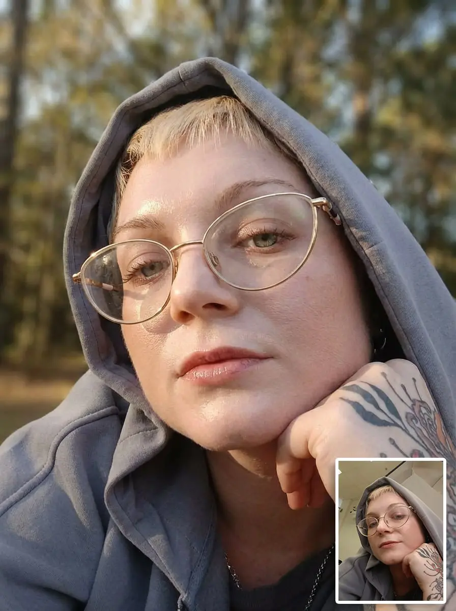 #нейросеть #ai #дизайн #фотография #nanobanana #промт
Делаем красивые детокс-селфи☘️
Я буду не я, если не подгоню вам освежающий промт для легкой ретуши ваших селфи | Сетка — социальная сеть от hh.ru