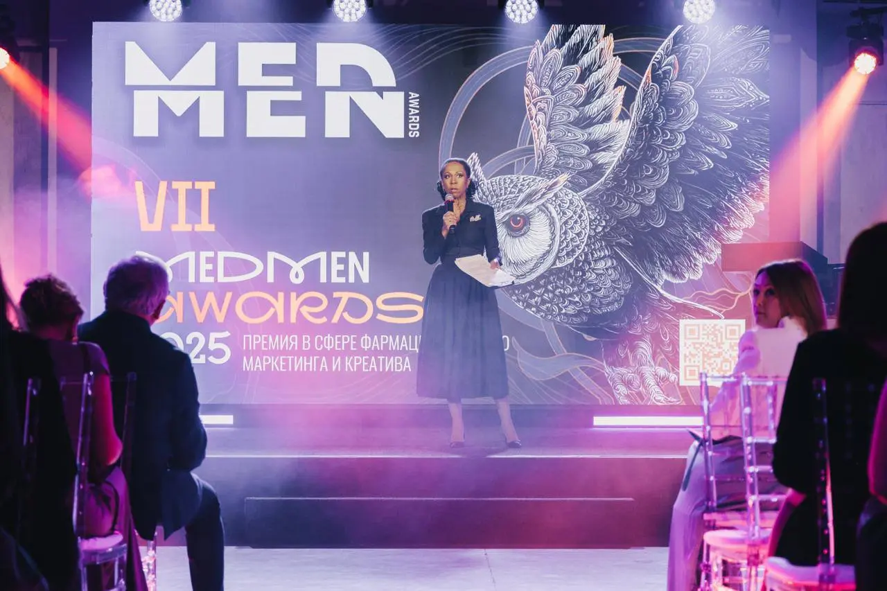 Прекрасное с Премии MedMan, прошедшей в эту пятницу - все очень красиво. Это помимо всех смыслов, достижений и продемонстрированного научно-технического прогресса) | Сетка — социальная сеть от hh.ru