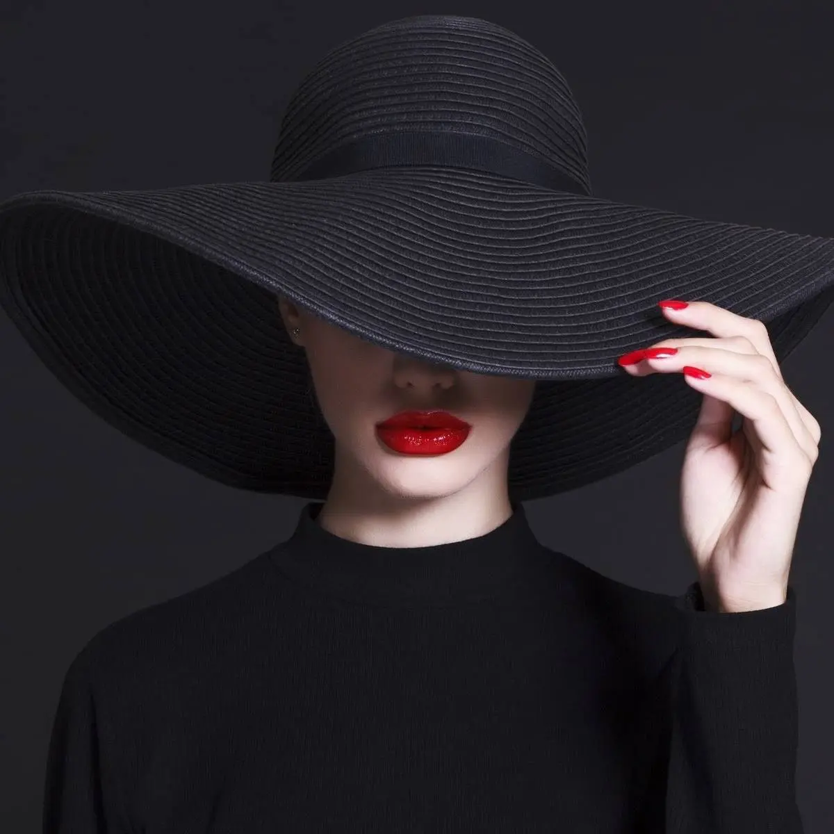 Сегодня делюсь с вами прекрасным экспертом имеющим 20+ лет опыта в управлении стратегическими проектами, маркетинге и коммерции. Ее карьера охватывает ключевые роли в крупнейших компаниях России | Сетка — социальная сеть от hh.ru