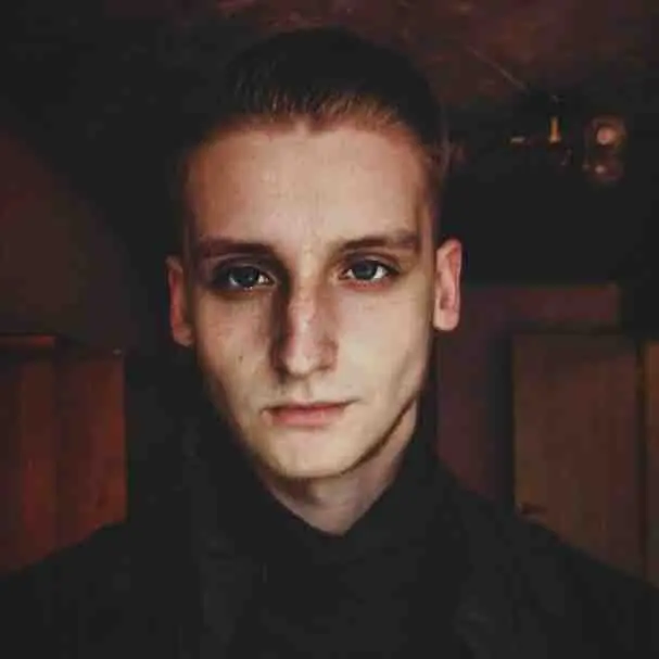 Максим Рустамов