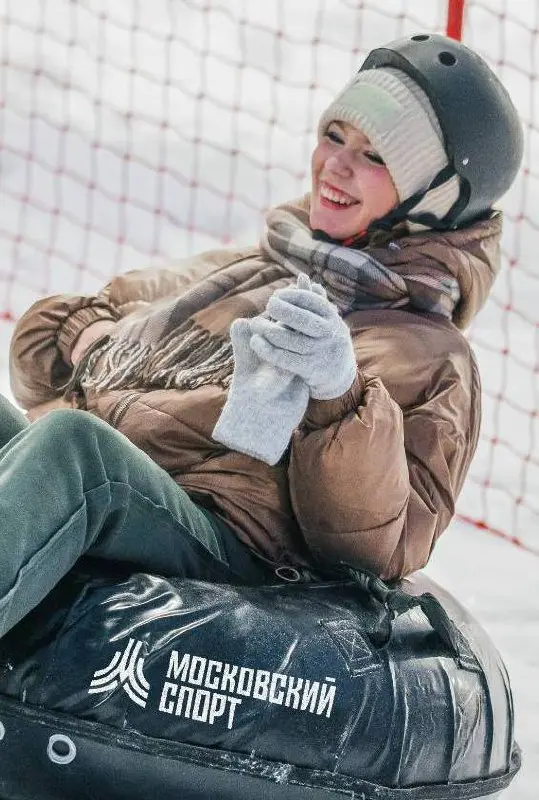 🏂В Лужниках открывается бесплатная горка для тюбингов и сноубордов
С 5 декабря
Новое в этом сезоне: впервые заработает бугельный подъём для тюбингов | Сетка — социальная сеть от hh.ru