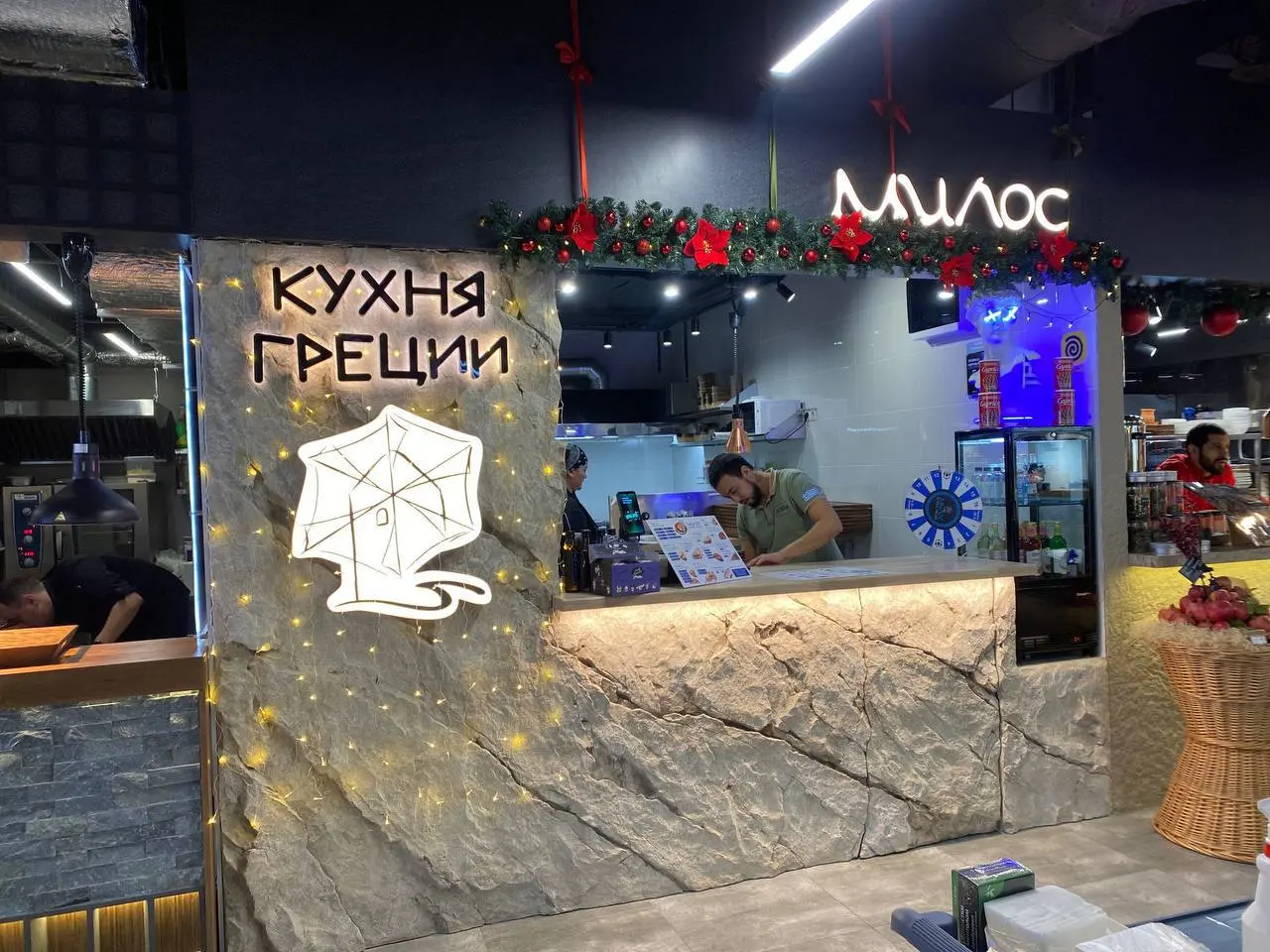 ‼️ Срочно требуются сотрудники в фудхолл «Eat Arena»
👨‍🍳 Повар — 💰 4500–5000₽/смена
🧾 Кассир — 💰 4200₽/смена
📍 м | Сетка — социальная сеть от hh.ru
