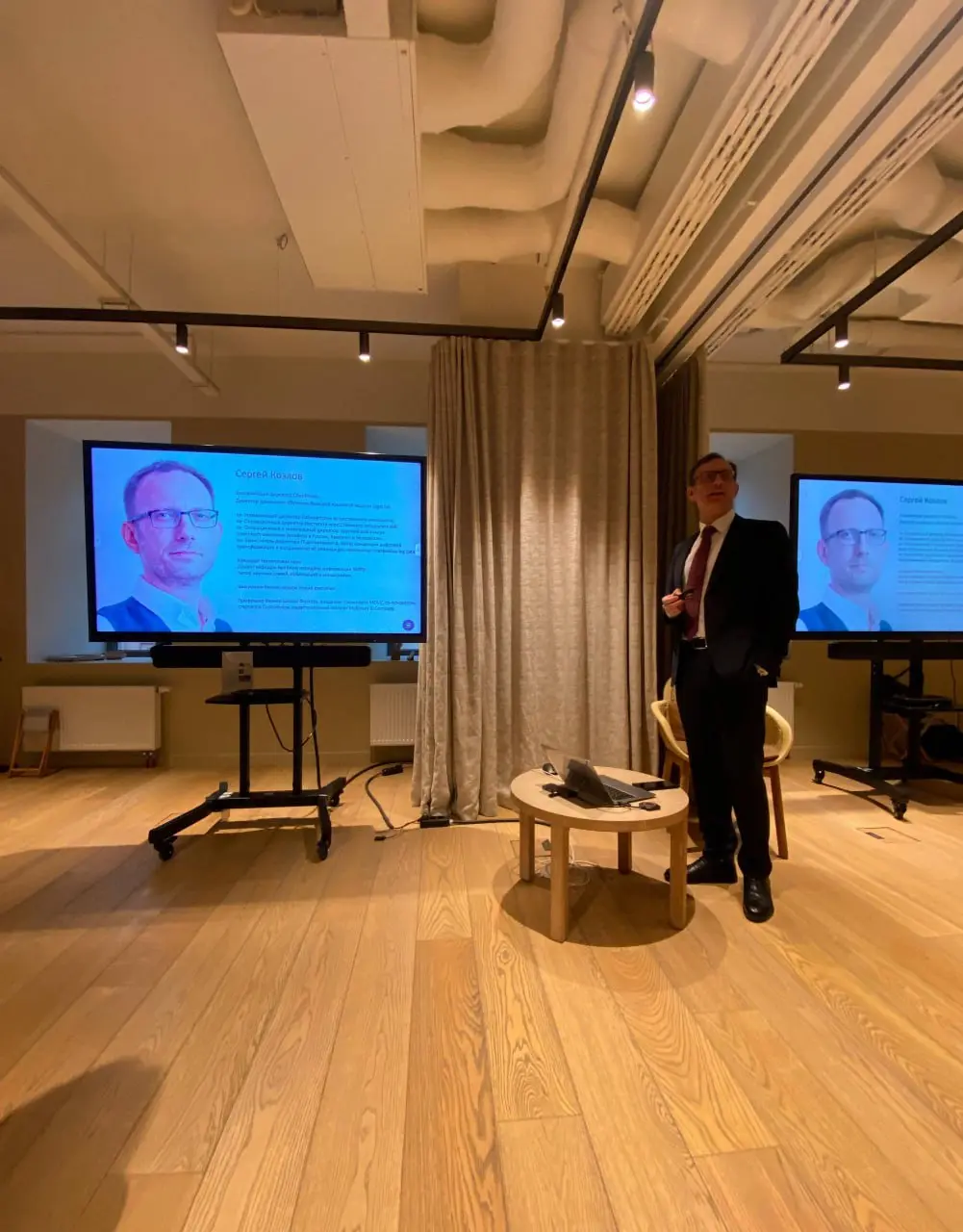 🤖 ИИ, HR и сообщества
Восстание машин пока откладывается | Сетка — социальная сеть от hh.ru