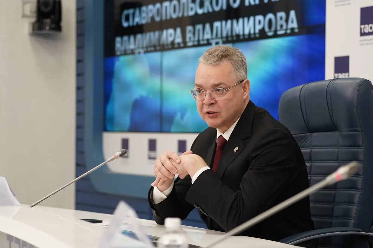 ⚡️На Ставрополье разрабатываются планы по строительству 2 ветроэлекстростанций в Труновском и Кочубеевском округах — Владимир Владимиров в ходе пресс-конференции
📲 Что-то на Ставропольском в MAX | Сетка — социальная сеть от hh.ru