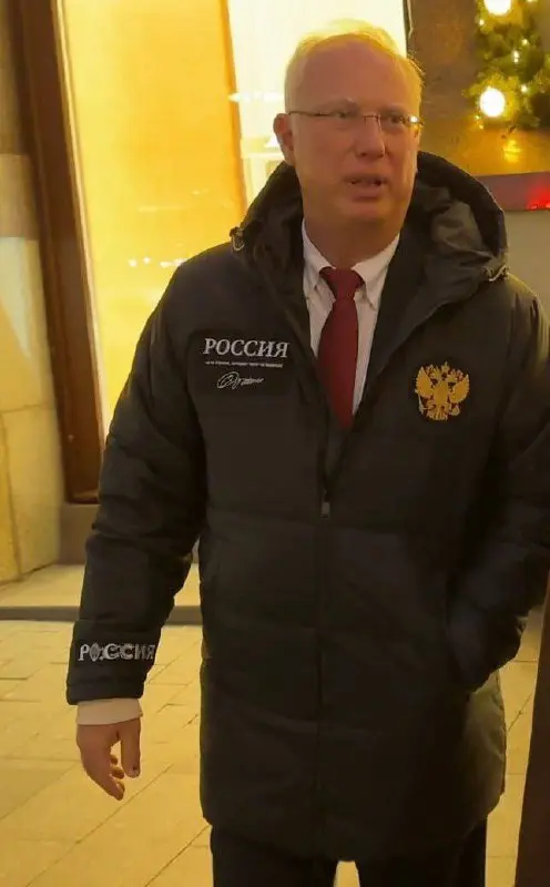Выйду на улицу: деловой стиль в неформальной обстановке
Вчера в соседнем чате
обсуждали образы на прогулке с зарубежными гостями | Сетка — социальная сеть от hh.ru