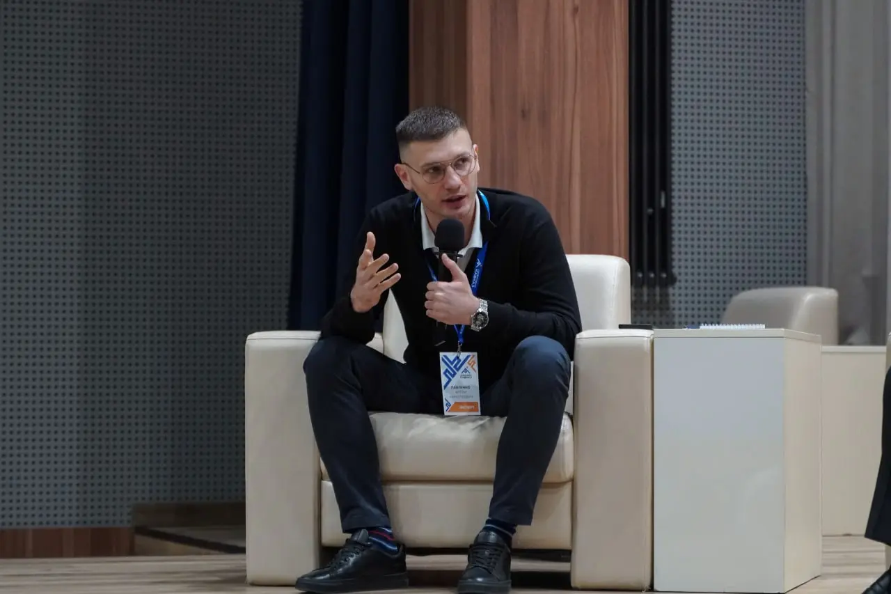 #Дагестан
Цифровая безопасность на Северном Кавказе — в фокусе внимания медиасообщества
В Дагестане прошел форум «Цифровой Кавказ», собравший более 80 представителей медиасообщества из регионов СКФО | Сетка — социальная сеть от hh.ru