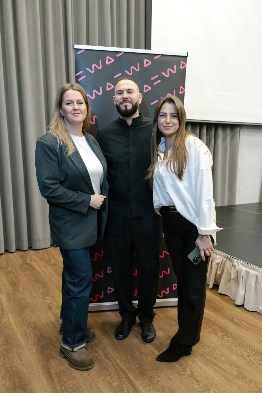 Рвать шаблоны и выходить за рамки Новокузнецк умеет профессионально😎
EWA PRODUCT TOUR в этом городе выдался мощным! Крутая динамика, крутые люди — всё сложилось идеально | Сетка — социальная сеть от hh.ru