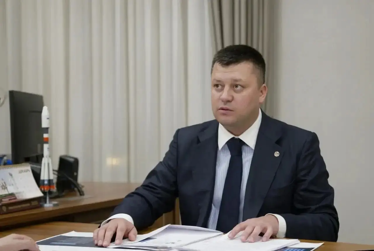 Глава Минстроя России Ирек Файзуллин провел совещание по вопросам развития строительной отрасли и сферы ЖКХ города Уфы
В совещании принял участие Глава администрации городского округа город Уфа Респуб... | Сетка — социальная сеть от hh.ru