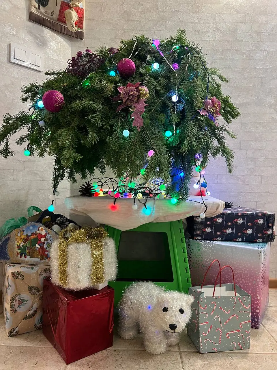 Как создать новогоднее настроение: 10 волшебных советов
На выходных я съела первый предновогодний мандарин 🍊 и поняла, как мне не хватает новогоднего настроения! Говорят, новогоднее настроение не прих... | Сетка — социальная сеть от hh.ru