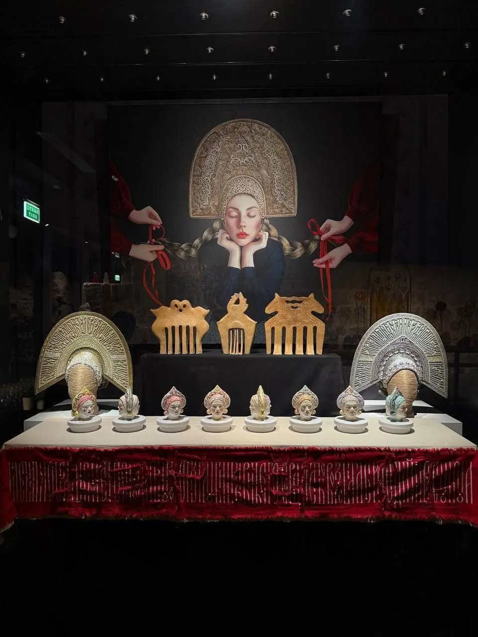 #афиша #выходные #6декабря #7декабря
🔥АФИША МЕРОПРИЯТИЙ
6-7 декабря
🔸Камерная выставка «Сокровенное — Живое» (до 7 декабря)
📍ул. Варварка, д. 6, соор | Сетка — социальная сеть от hh.ru