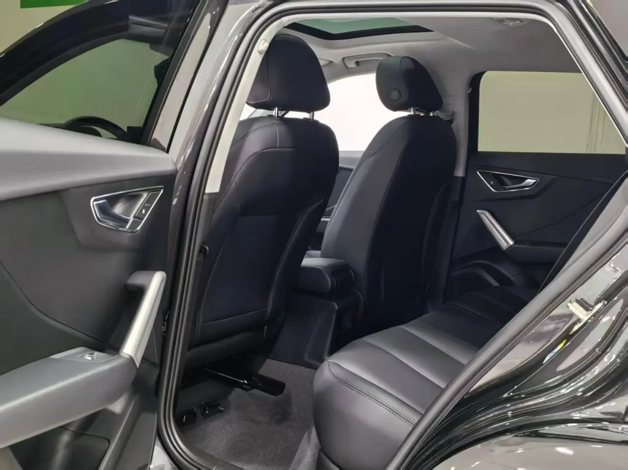 🚘Audi Q2L
Когда хочется премиум, но без переплаты за воздух
✅ Живой автомобиль, уже проверен, уже готов к выкупу
Не «пример», не «может быть», а конкретная машина с идеальной историей
🗓 2021 (май)
🏃‍♂... | Сетка — социальная сеть от hh.ru