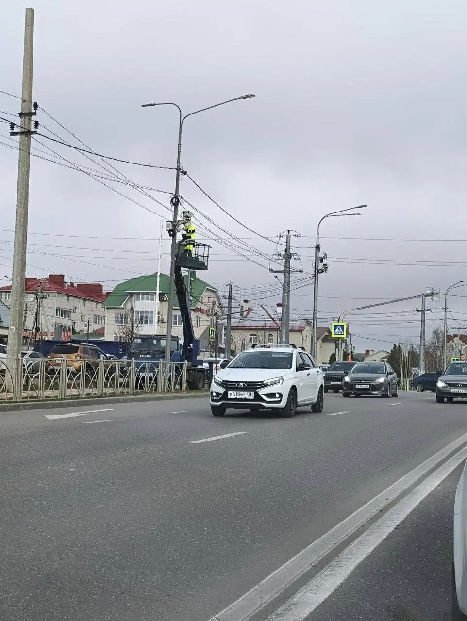 Установка камер на перекрестке 45 параллель и Пирогова
📲 Что-то на Ставропольском в MAX | Сетка — социальная сеть от hh.ru