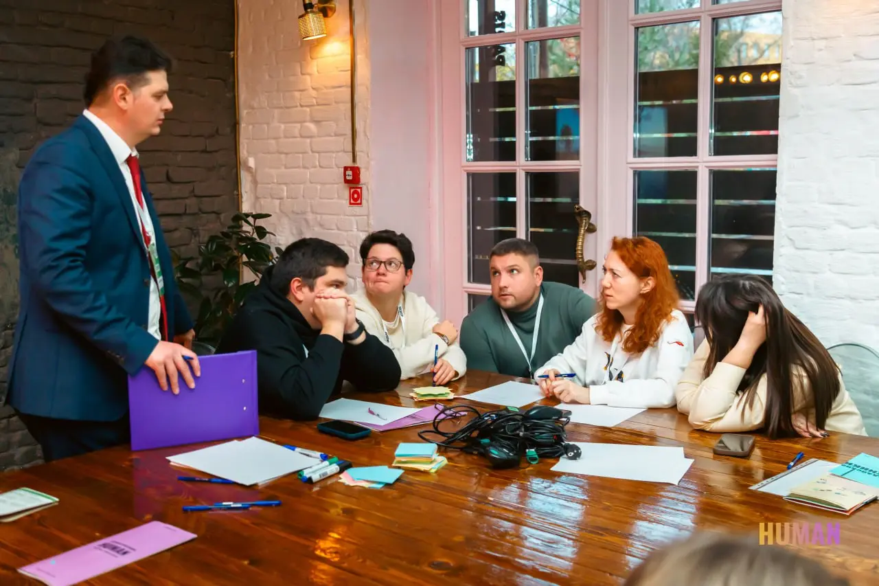 💡 Коллеги, нам важно ваше мнение!
Мы готовим весенние конференции HUMAN 2026 и хотим сделать их максимально полезными и актуальными для вас | Сетка — социальная сеть от hh.ru