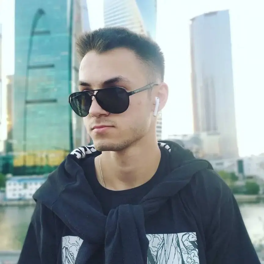 Михаил Александров