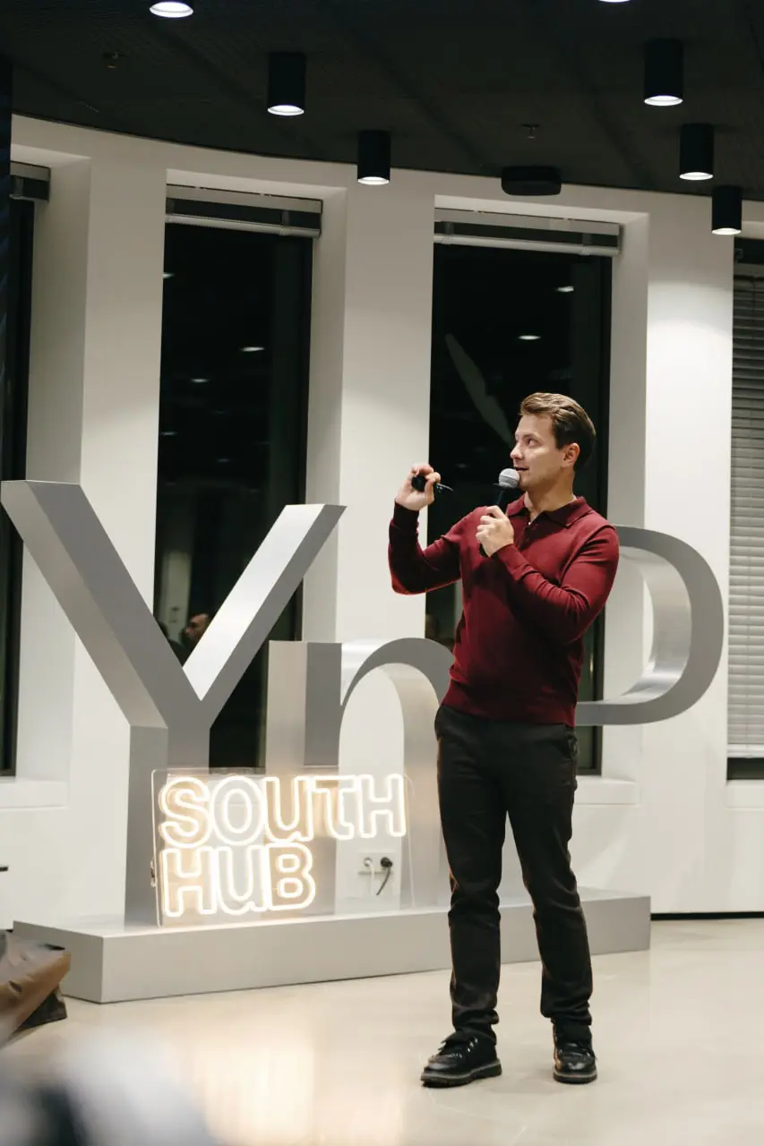 Вчера был на воркшопе South HUB от компании «Яков и Партнёры» где нам провели закрытую презентацию исследования «State of AI 2025», которое станет публичным только в понедельник | Сетка — социальная сеть от hh.ru