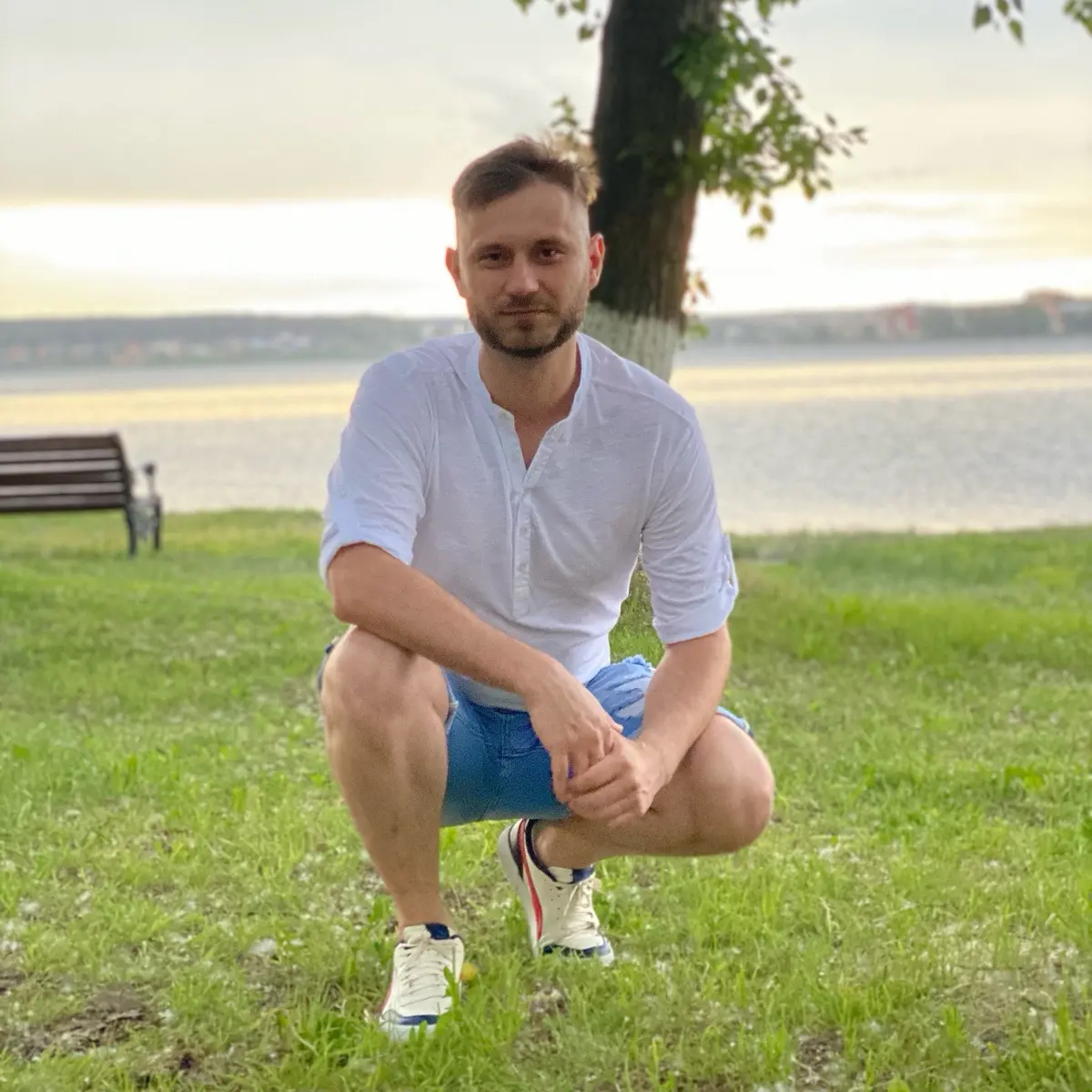 Константин Ефремов