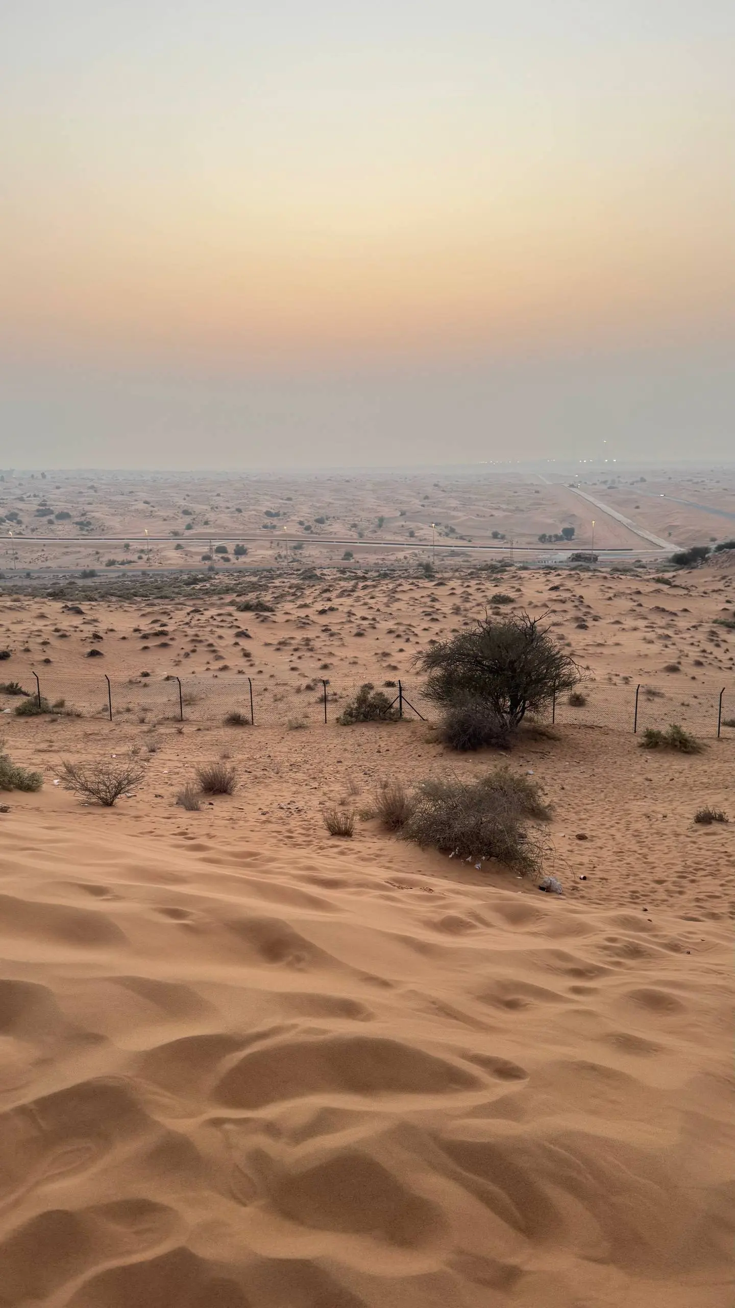 Из прошлой поездки в Дубай ничего не выложила, поэтому она будет освещена в этот раз оптом 🙂 увожу с собой еще много опций на следующий раз!
Мой топ рекомендаций, за рамками стандартных вещей:
•• Найт... | Сетка — социальная сеть от hh.ru