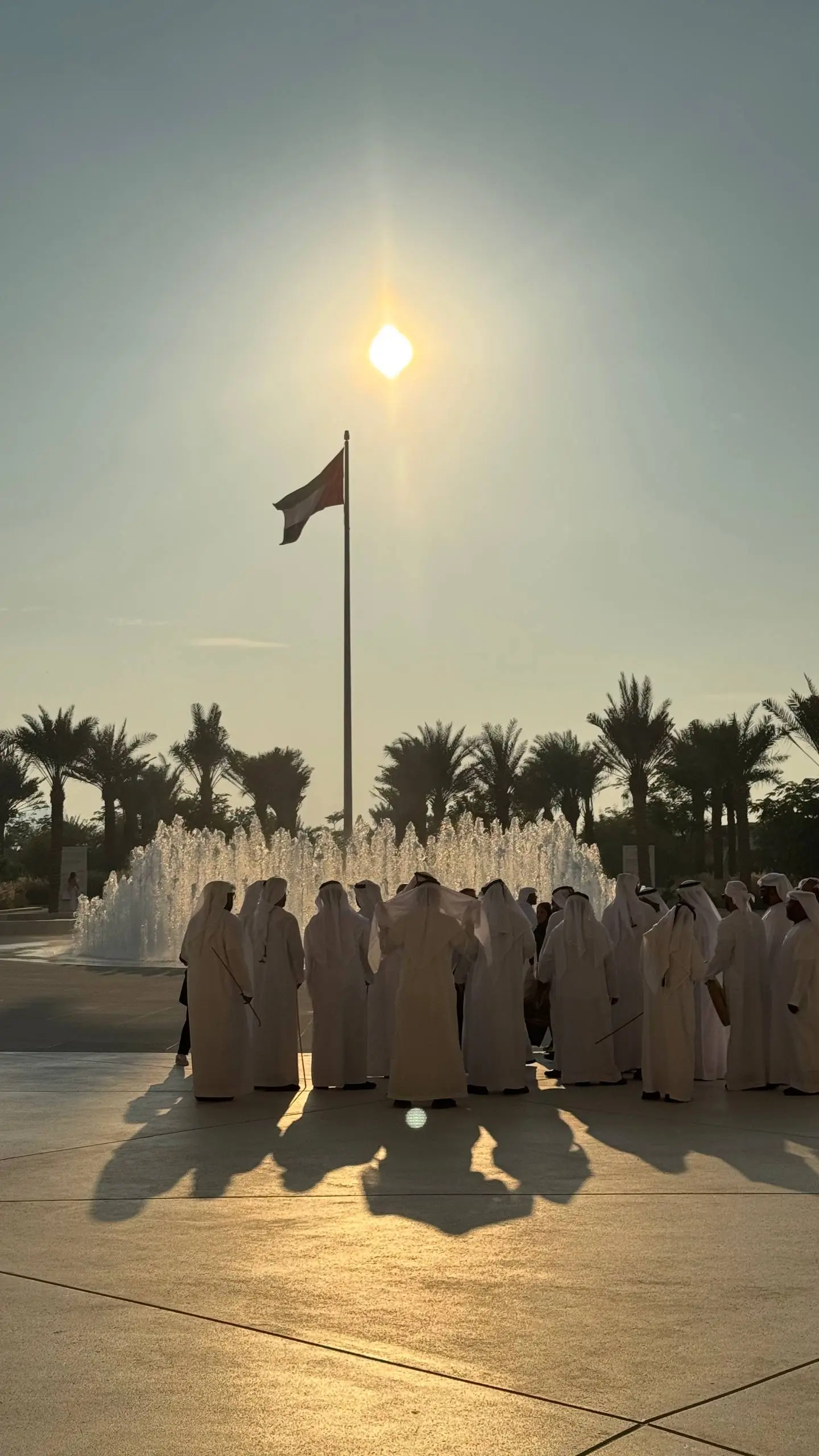 Далее про главные впечатления в Абу-Даби: здесь открылись почти все музеи нового культурного кластера, остался только Гуггенхайм – тем самым город и эмират занимает нишу по культурно-развлекательному ... | Сетка — социальная сеть от hh.ru