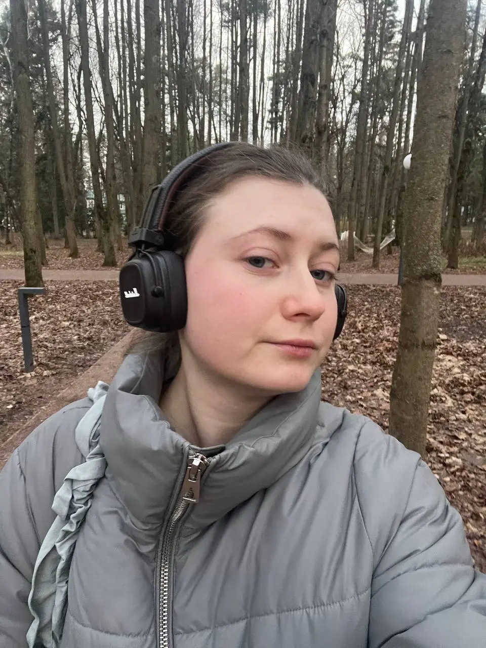 а сегодня вечером случилась небольшая вылазка в Переделкино
— легендарный городок писателей, который появился рядом с Москвой в 30-х годах прошлого столетия | Сетка — социальная сеть от hh.ru