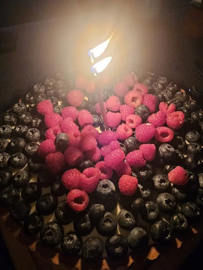 #fun Пока все в соцсетях героически «наряжали ёлку» в первые декабрьские выходные, мы на даче просто… перезагрузили её | Сетка — социальная сеть от hh.ru