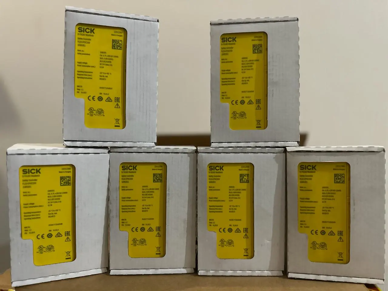 🏭 Оборудование в наличии: контроллер безопасности SICK FLX3-CPUC200 (Flexi Compact)
ООО «ЕМС Групп» предлагает со склада профессиональный модульный контроллер безопасности SICK FLX3-CPUC200 для создан... | Сетка — социальная сеть от hh.ru