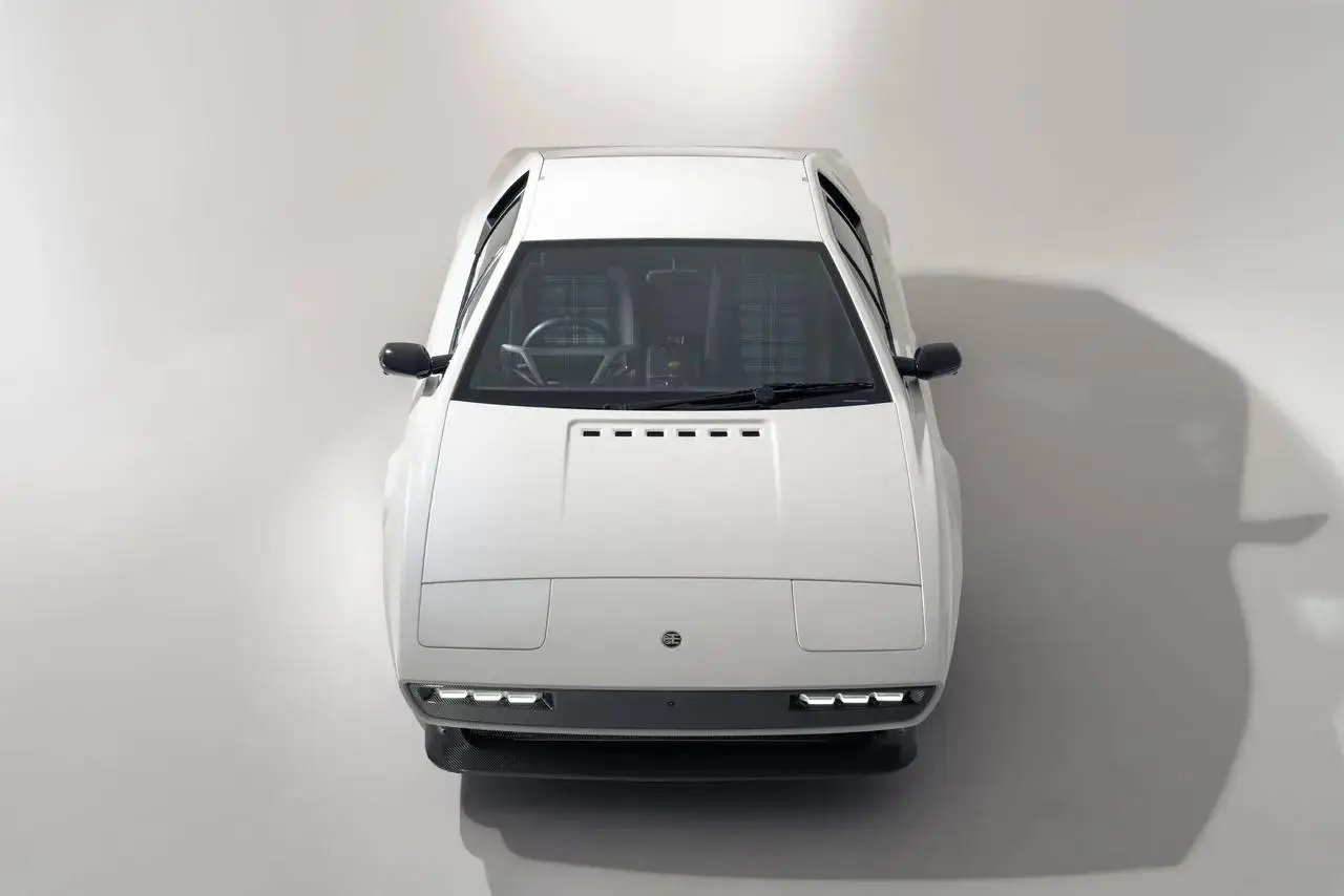 Суперкар из 1970-х!
Компания Encor Series 1 выводит лимитированную серию Lotus Esprit.
Чувствуется автомобиль с характером. Дизайн потрясающий | Сетка — социальная сеть от hh.ru