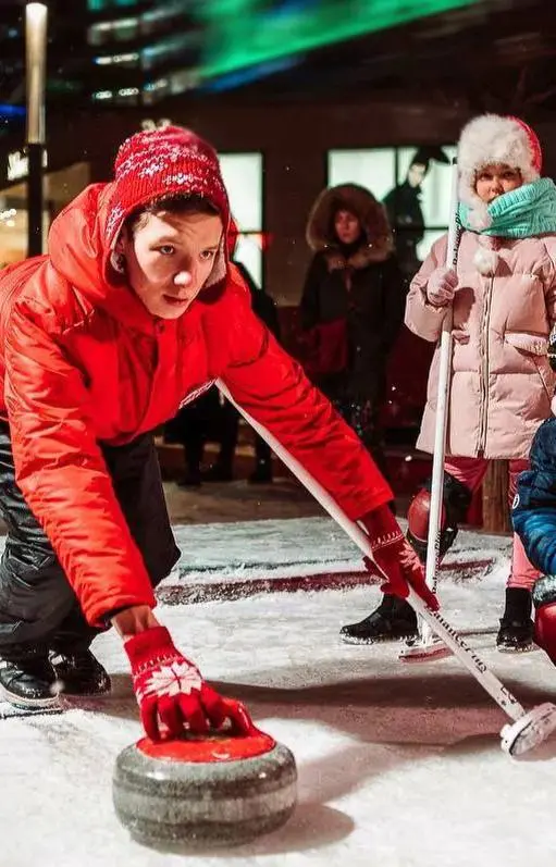 🥌Бесплатный кёрлинг от Московских сезонов
до 11 января
🎟️На дневную дорожку необходима регистрация
▫️В выходные вечером с 18:30 до 21:00 – без регистрации, по живой очереди
📍м. Площадь Ильича, ул | Сетка — социальная сеть от hh.ru