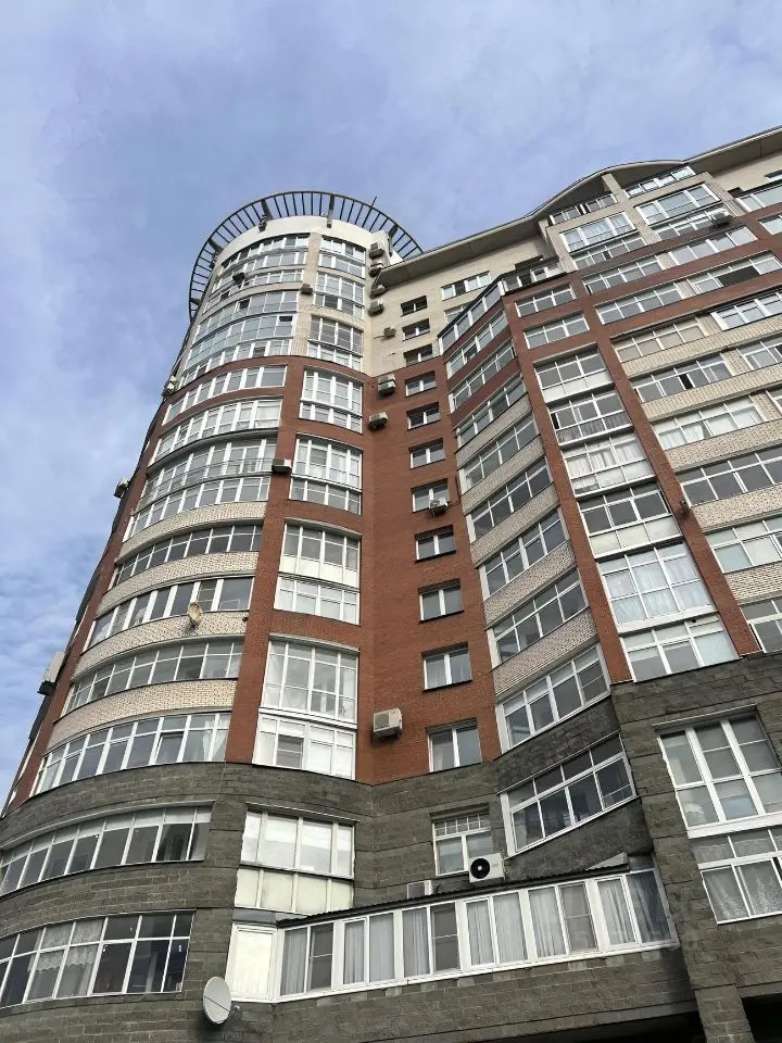 Можно ли купить одну квартиру и для семьи, и для инвестиций?
Меня часто спрашивают: «Как выбрать: купить квартиру для сдачи или для себя?» | Сетка — социальная сеть от hh.ru