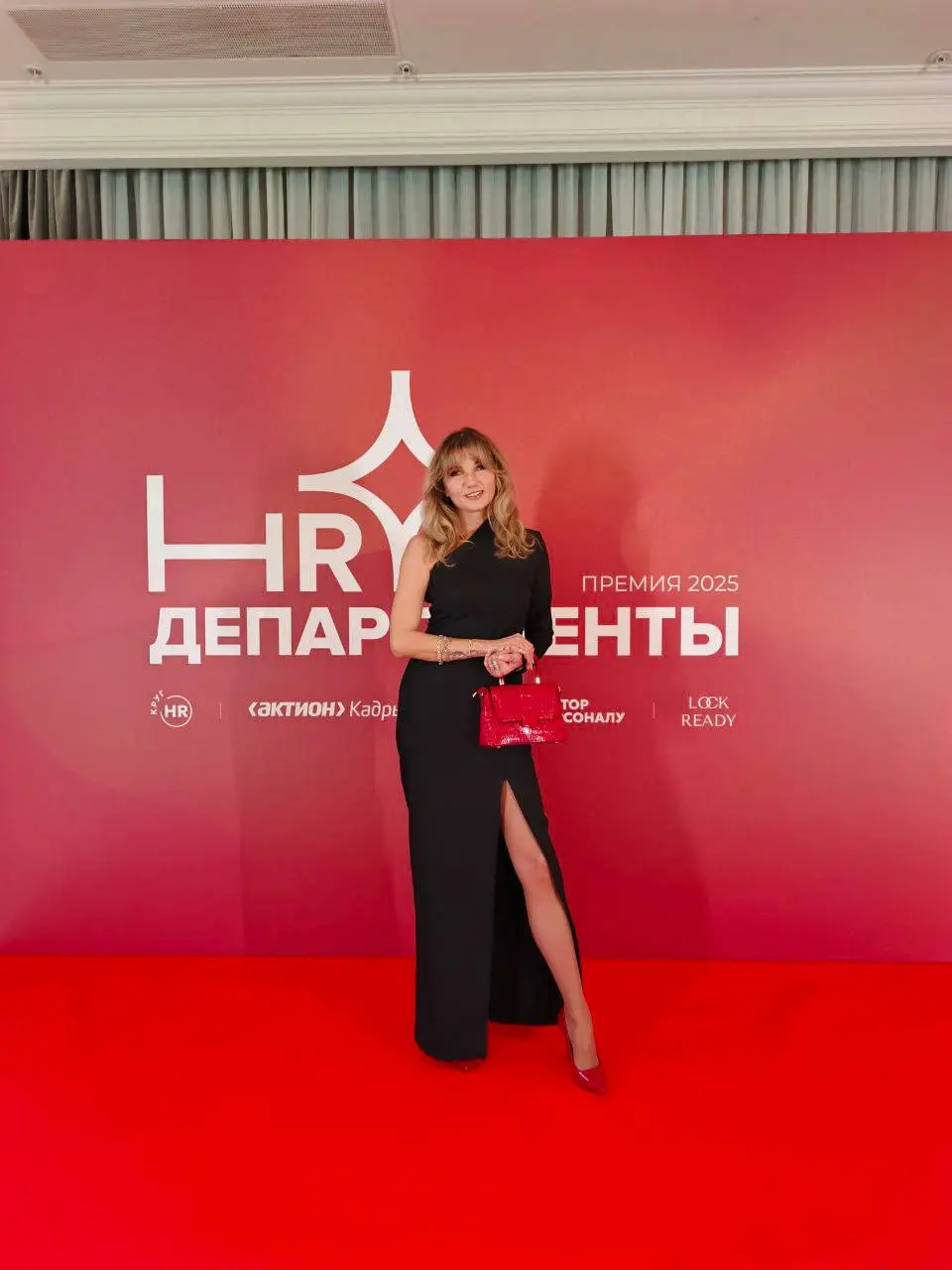 Мы не только принимаем участие в качестве конкурсантов на премиях, но также нас приглашают в качестве экспертов в жюри. Это особая роль и признание профессионализма команды | Сетка — социальная сеть от hh.ru