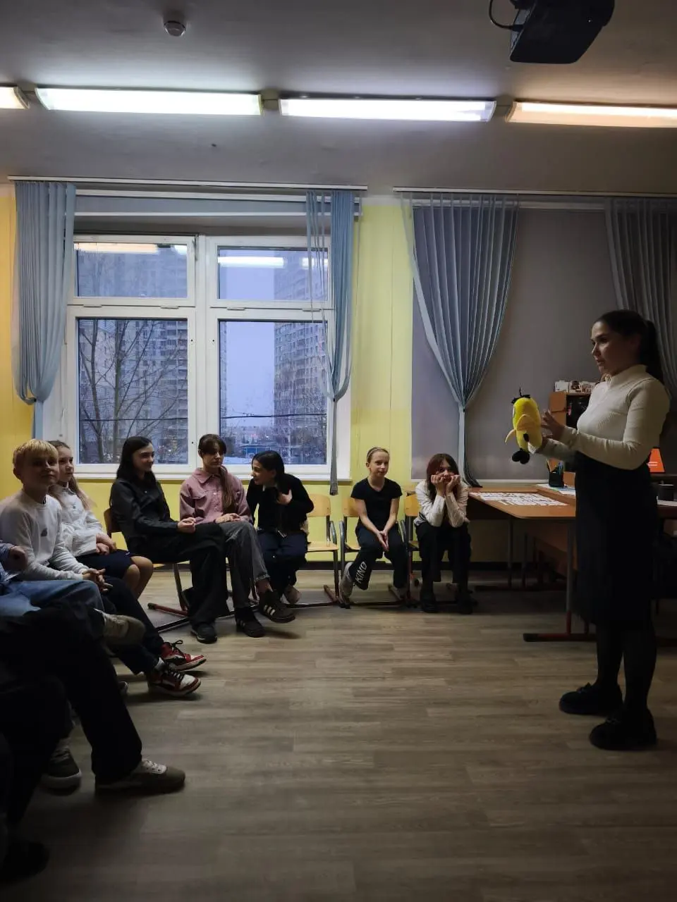 Классный код: Понимание, Уважение, Доверие! 🔑
Что делает любой класс по-настоящему сильным? Не только оценки, а та атмосфера, в которой хочется расти, дружить и быть собой | Сетка — социальная сеть от hh.ru
