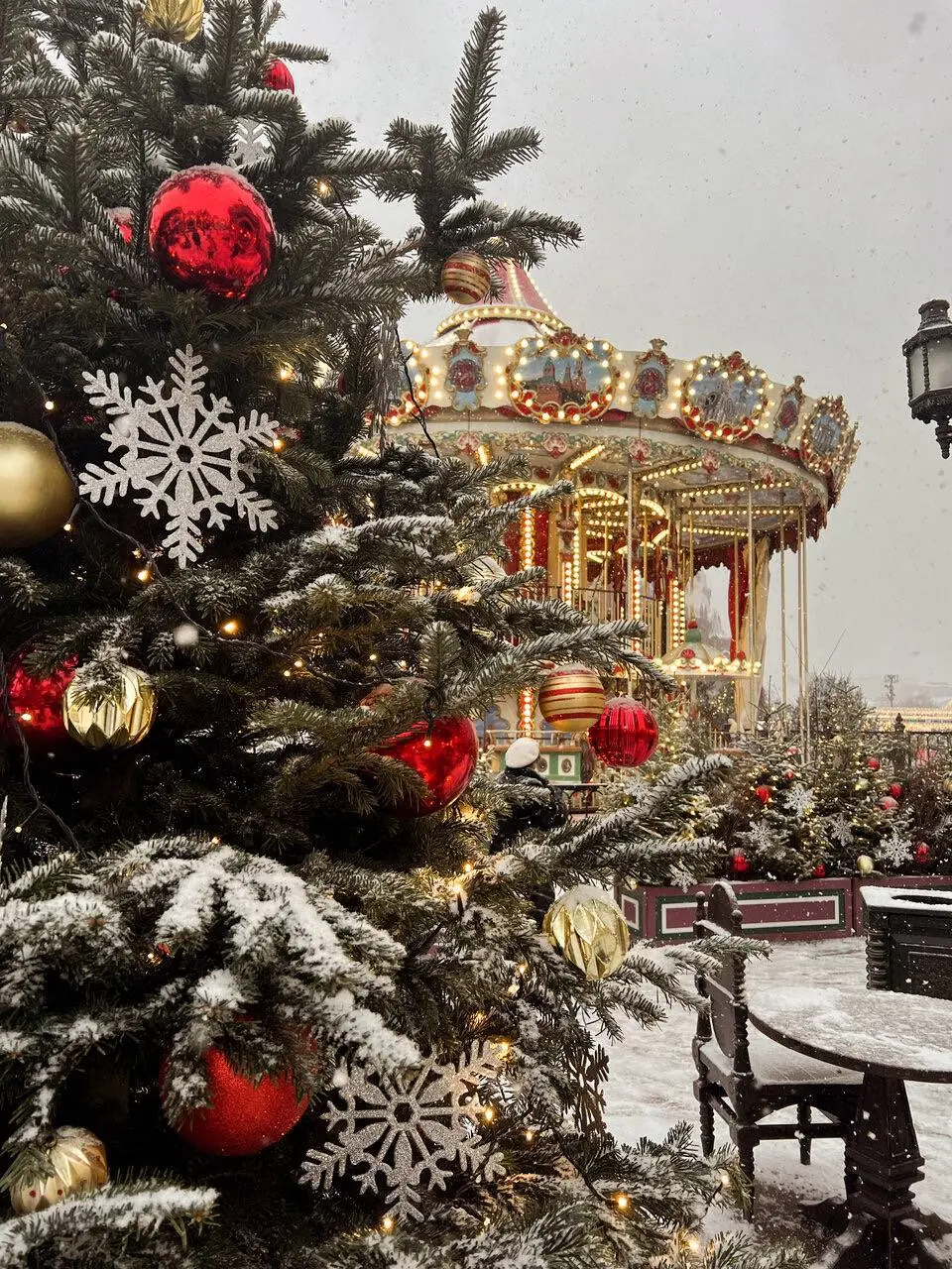 🎠Бесплатное ретро-фото и катания на карусели
до 28 февраля
Пн-Пт 11:00–21:00
Сб-Вс 10:00–22:00
В уютном красном домике гости могут переодеться в тематические костюмы, сделать фото в ретро-стиле и отпр... | Сетка — социальная сеть от hh.ru