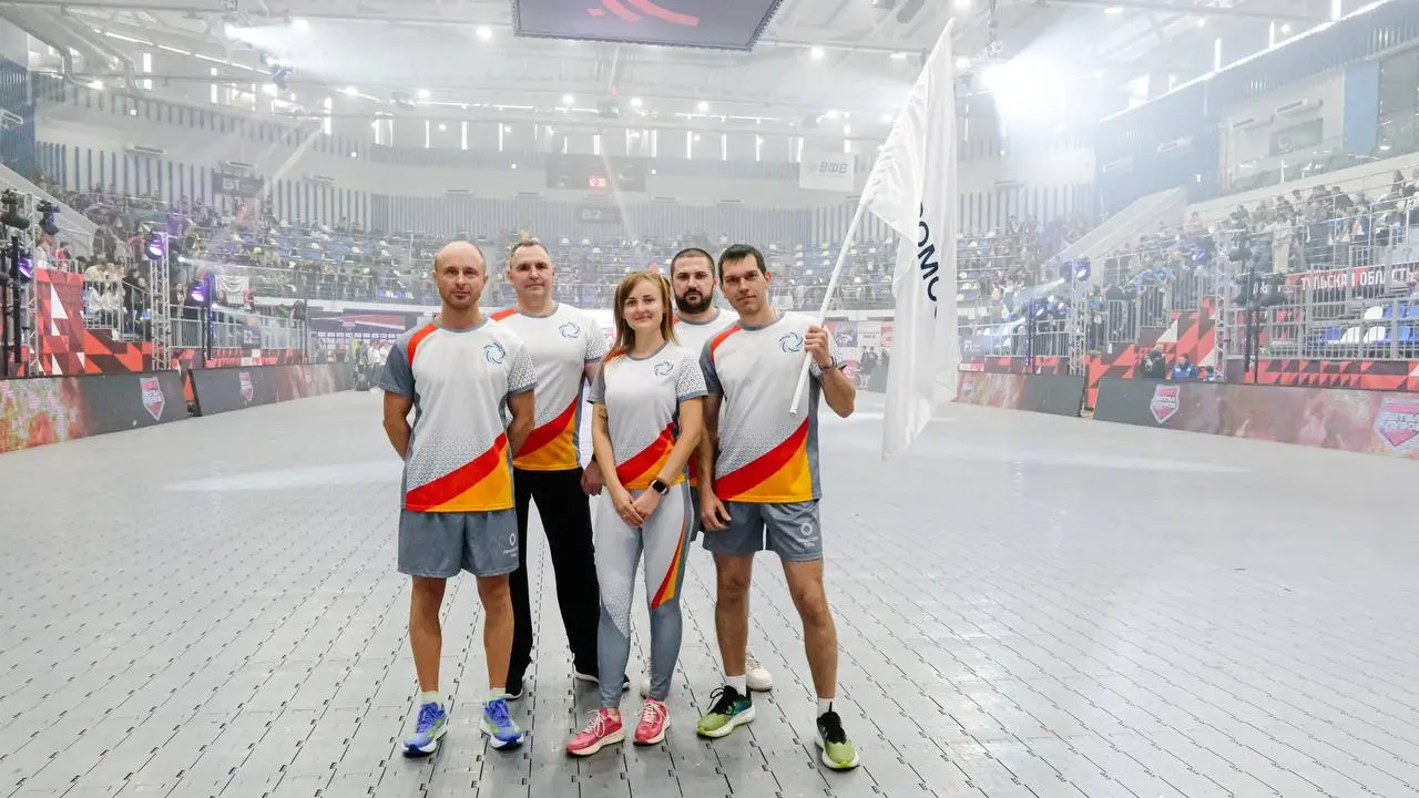 Привет, спортивные души! 👋
⚡Делимся горячими новостями из мира корпоративного спорта ПМХ и «Промсорт»:
🏒Все на лёд!
Команда «Кокса» продолжает побеждать в Ночной хоккейной лиге | Сетка — социальная сеть от hh.ru
