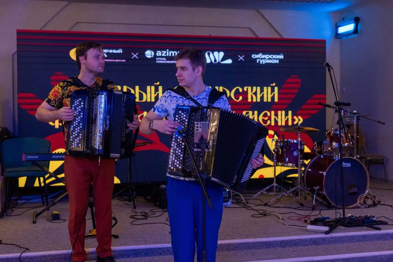 Рецепт доброго дела: «Сибирский Гурман» поддержал благотворительный фестиваль «Пельмени» ❤️
Мы верим, что настоящая команда — это не только общие рабочие задачи | Сетка — социальная сеть от hh.ru