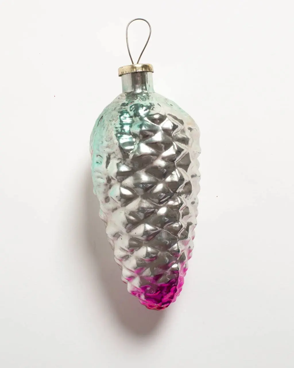 Праздничный шик
Кажется, все уже заметили, что новогодний декор в этом году очень ностальгический | Сетка — социальная сеть от hh.ru