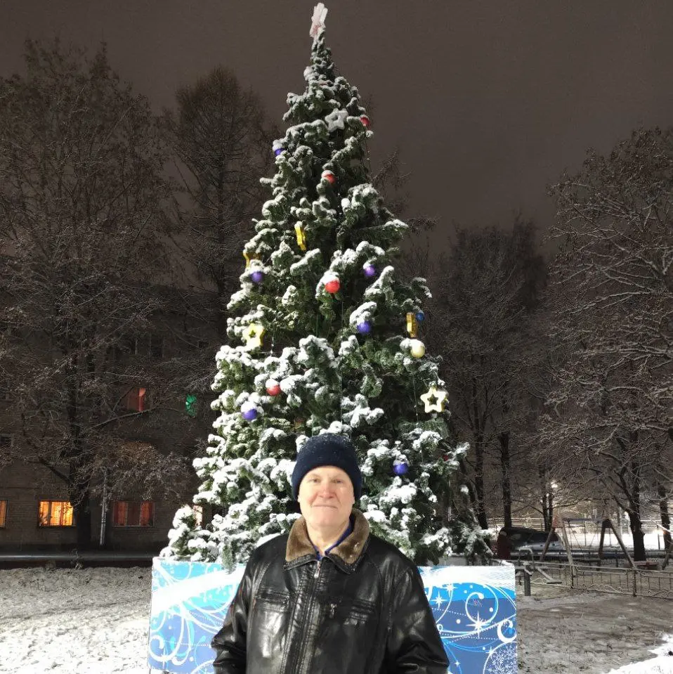 Умная или красивая
Почему некоторые женщины, не имея роскошных нарядов, притягивают взгляды? 
Почему их слова, сказанные тихо, звучат сильнее громких обещаний? 
Почему их присутствие в комнате сразу м... | Сетка — социальная сеть от hh.ru