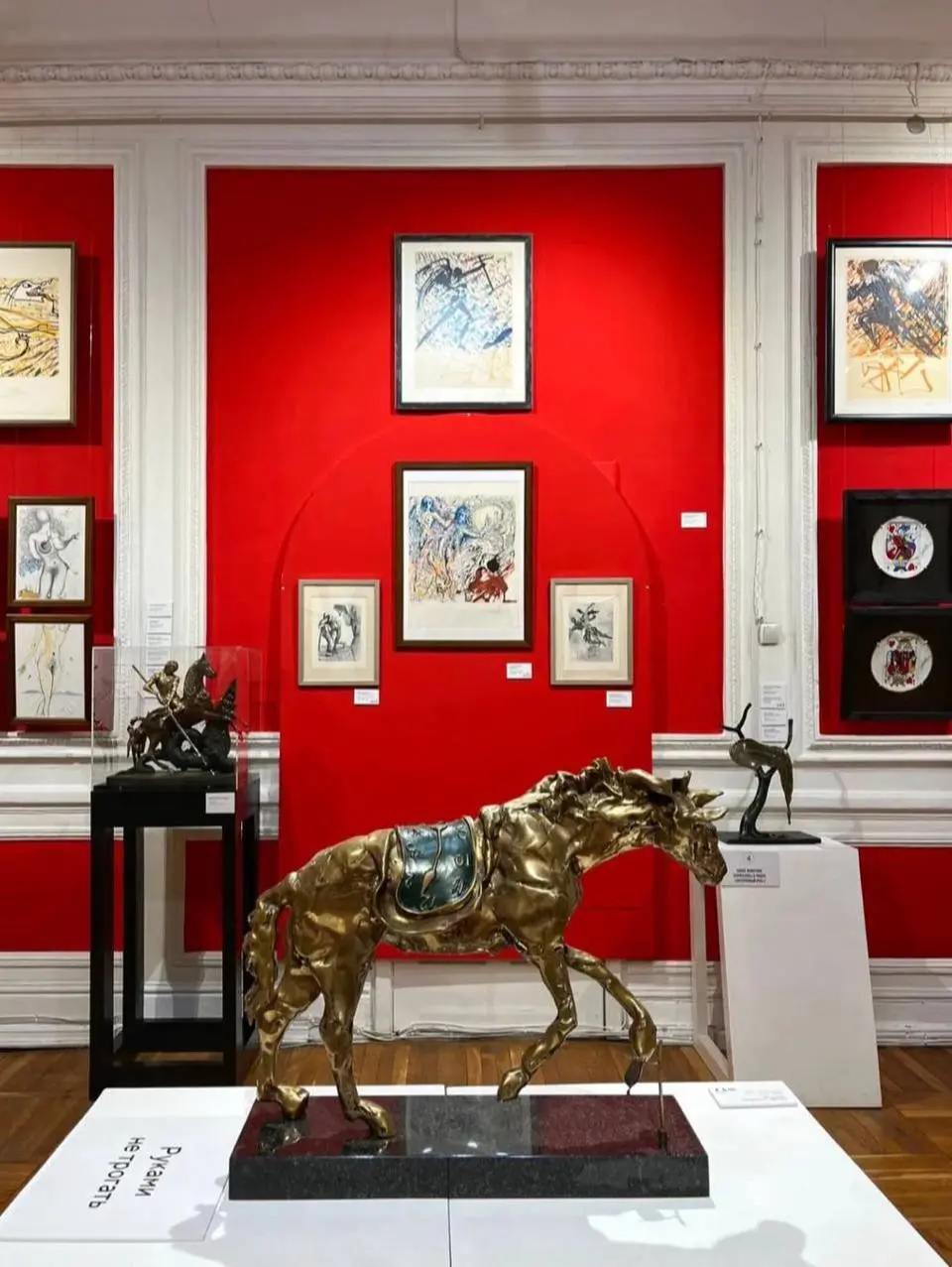 #афиша #среда #10декабря
📜Афиша мероприятий в Москве
на 10 декабря
Активный отдых:
▪️Бесплатное ретро-фото и катания на карусели
📍Площадь Революции
▪️Бесплатный кёрлинг от Московских сезонов 
📍м | Сетка — социальная сеть от hh.ru