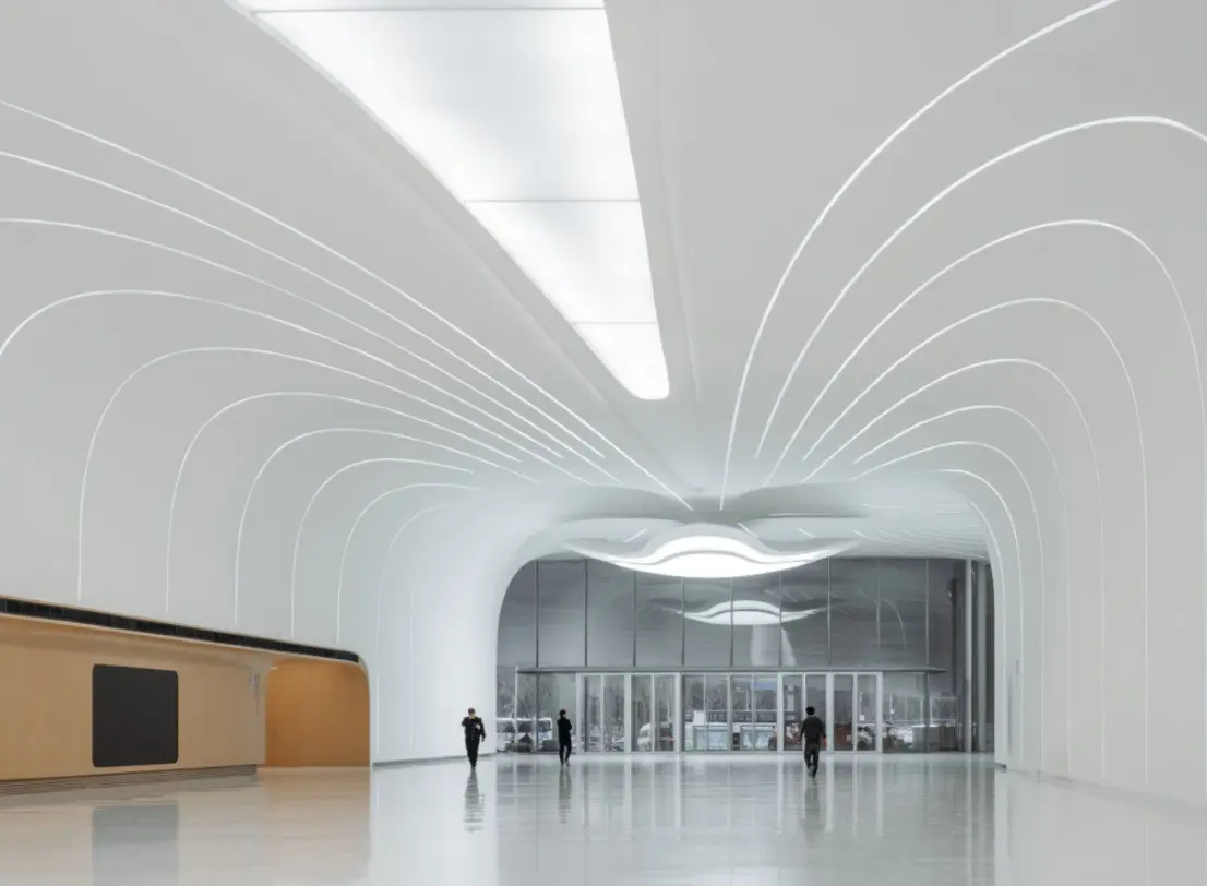 Новые тенденции в офисном рынке
В период с 2026 по 2030 годы строительство бизнес-центров будет определяться несколькими ключевыми тенденциями, связанными с технологическим прогрессом, экологичностью,... | Сетка — социальная сеть от hh.ru