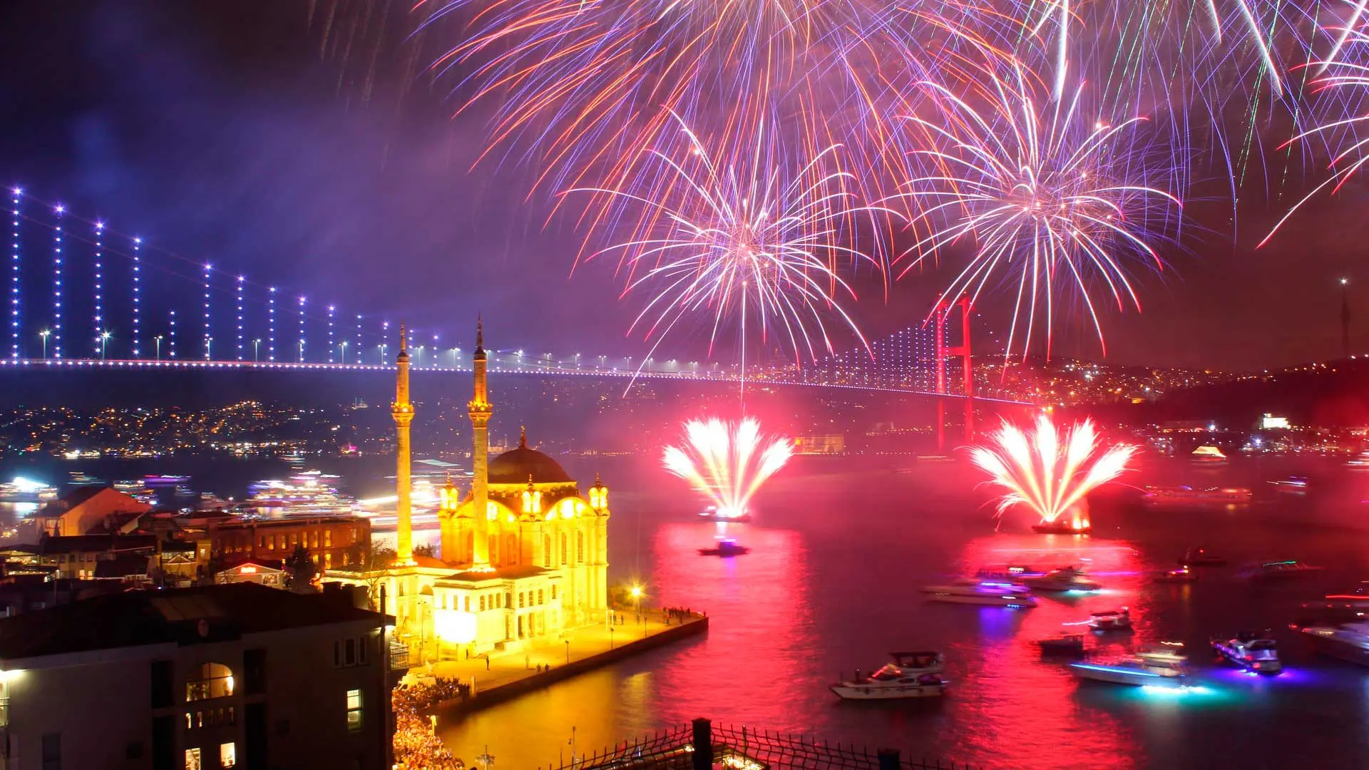 Встречайте Новый год в сказочном Стамбуле! 🎇
Подарите себе магию Востока: яркие базары, огни Босфора и атмосфера праздника | Сетка — социальная сеть от hh.ru