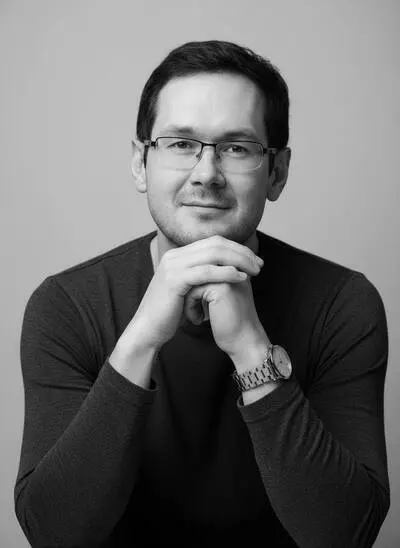 Привет. Я занимаюсь разработкой веб-сервисов с личными кабинетами.
Делаю системы, в которых сотрудники работают с данными, а клиенты — со своими заказами, документами или услугами | Сетка — социальная сеть от hh.ru