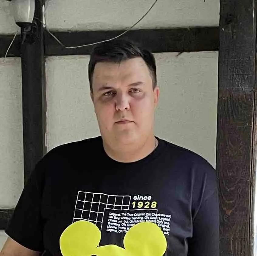 Андрей Кононов