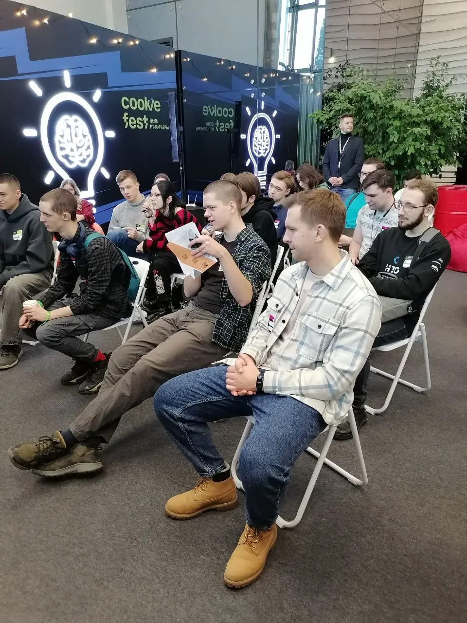 Квартирник с пользой для карьеры 💫
🍪 «Cookie Fest» в самом разгаре | Сетка — социальная сеть от hh.ru