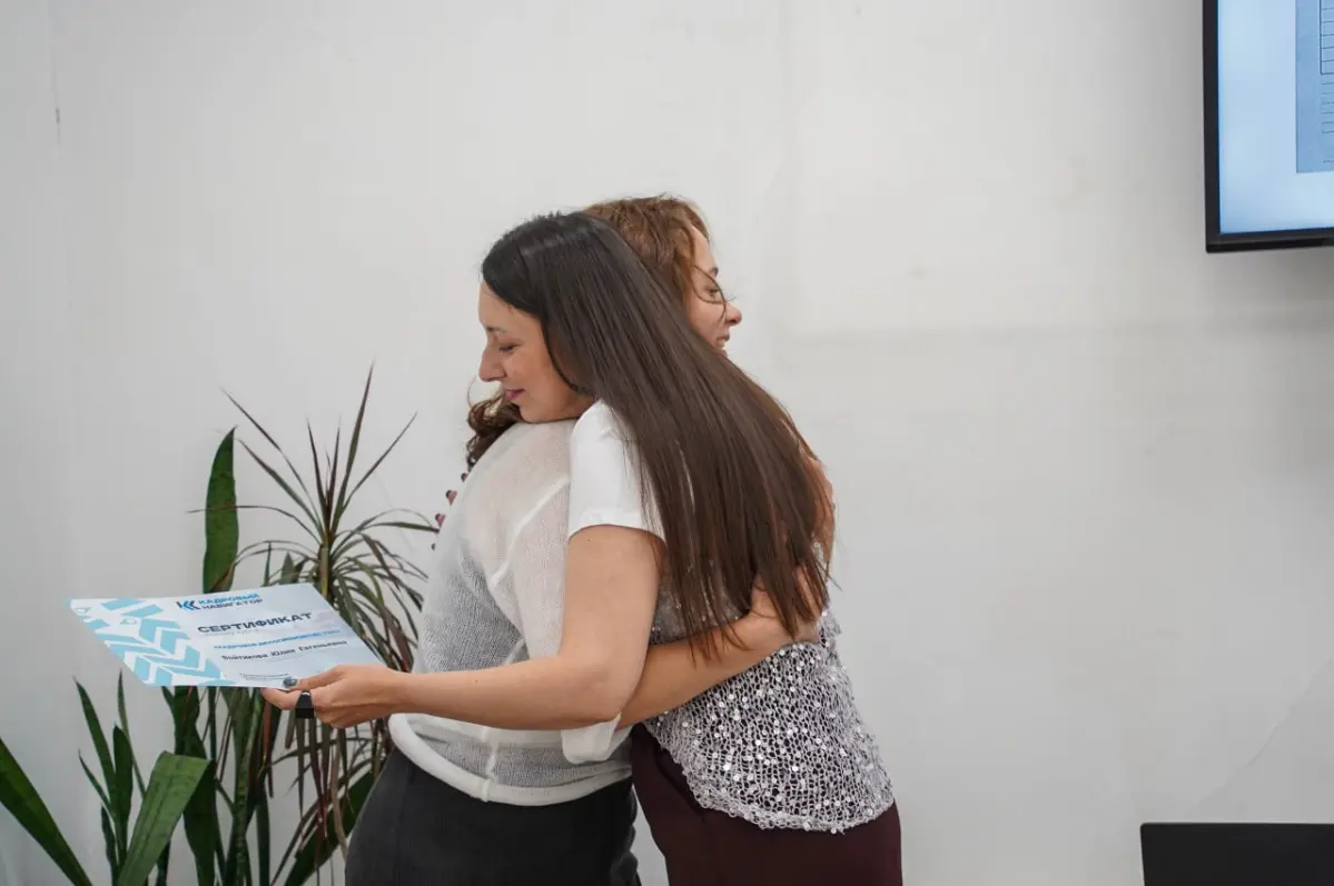 🎞 Ностальгия по офлайн-курсу… и одно важное открытие  
Сегодня смотрела выпускное видео моего офлайн-курса по кадровому делопроизводству — и снова поймала то чувство, когда люди уходят домой другими: ... | Сетка — социальная сеть от hh.ru