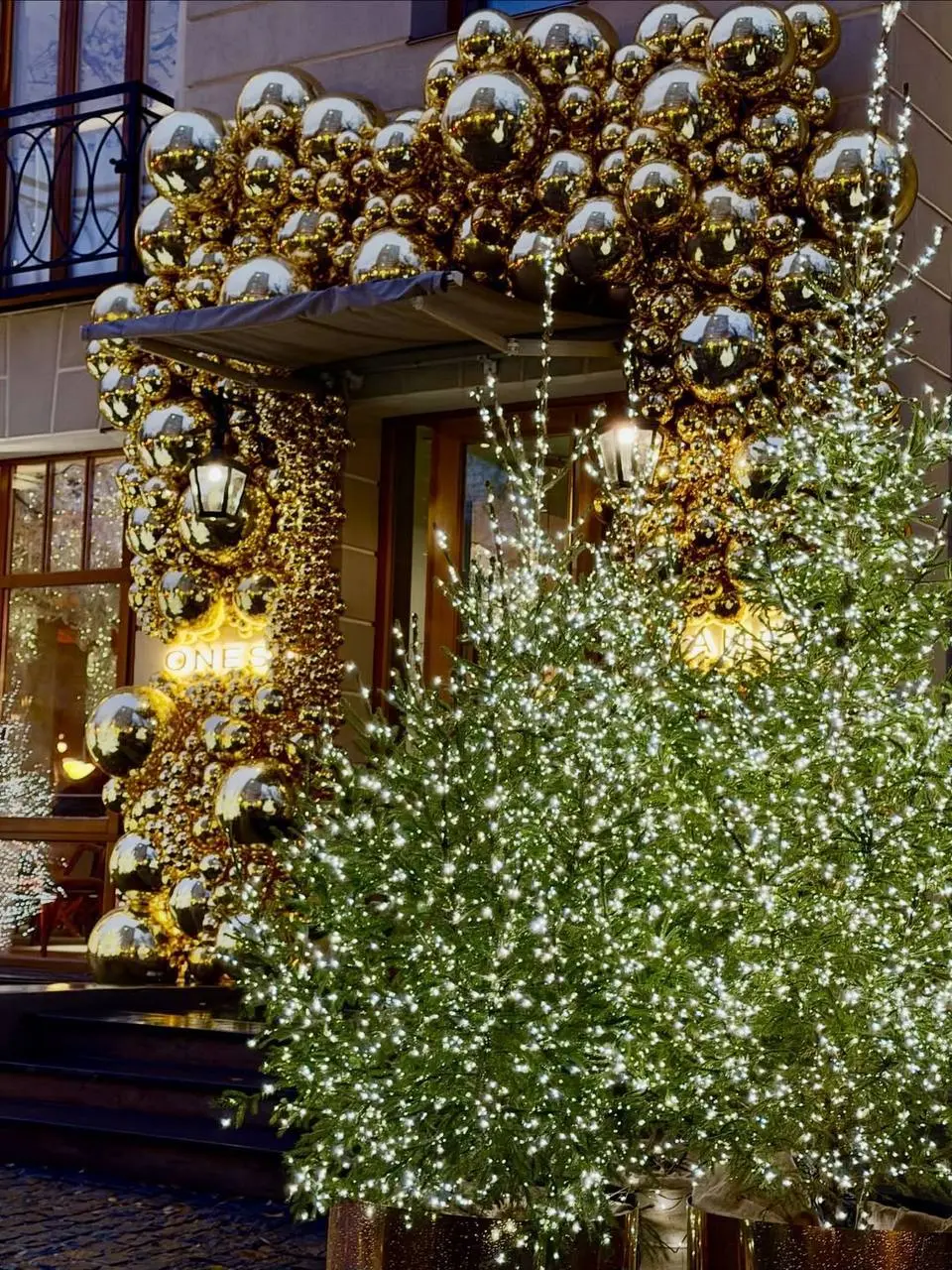 🎄Новогодняя красота московских кафе и ресторанов
А вы уже успели украсить свои дома?
❤️ — Да
👎🏼 — Нет
😁 — Жду специальную дату
📲Подпишитесь на Вдвижении
#бесплатно
В этом посте были ссылки, но мы их у... | Сетка — социальная сеть от hh.ru
