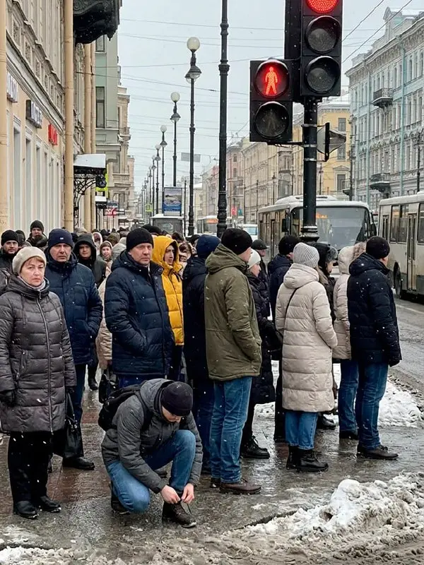 Как вы думаете, какая из фотографий создана с помощью ИИ?
🦄— 1
🐳— 2 | Сетка — социальная сеть от hh.ru